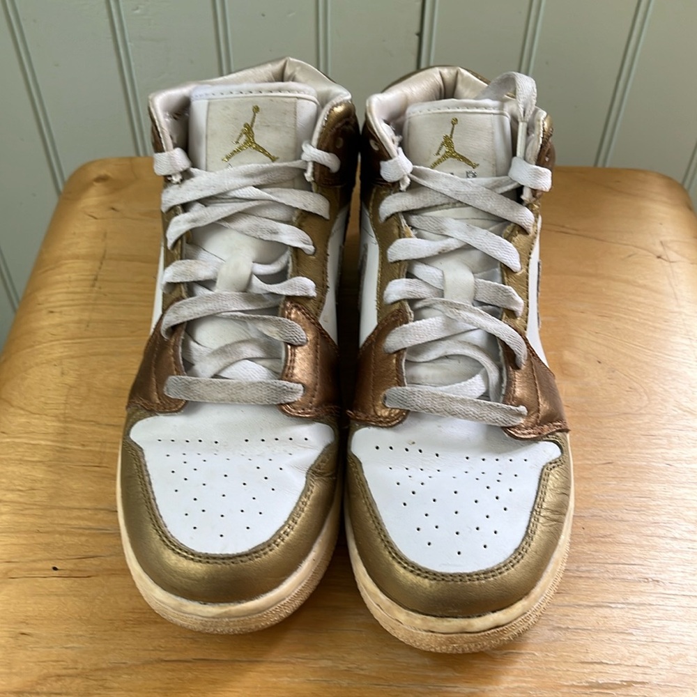 Nike Air Jordan 1, gold/silver/copper/white, 4.5Y